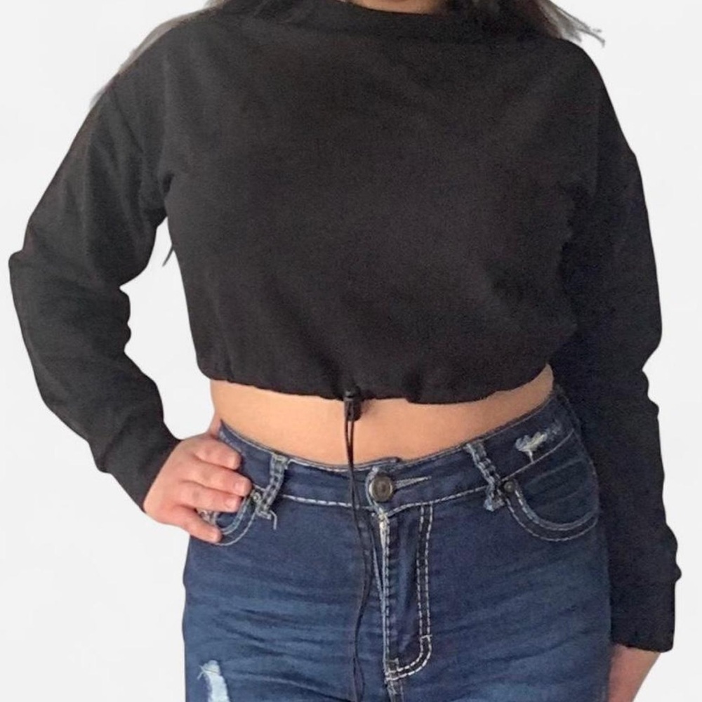 Black Cropped Long Sleeve Top